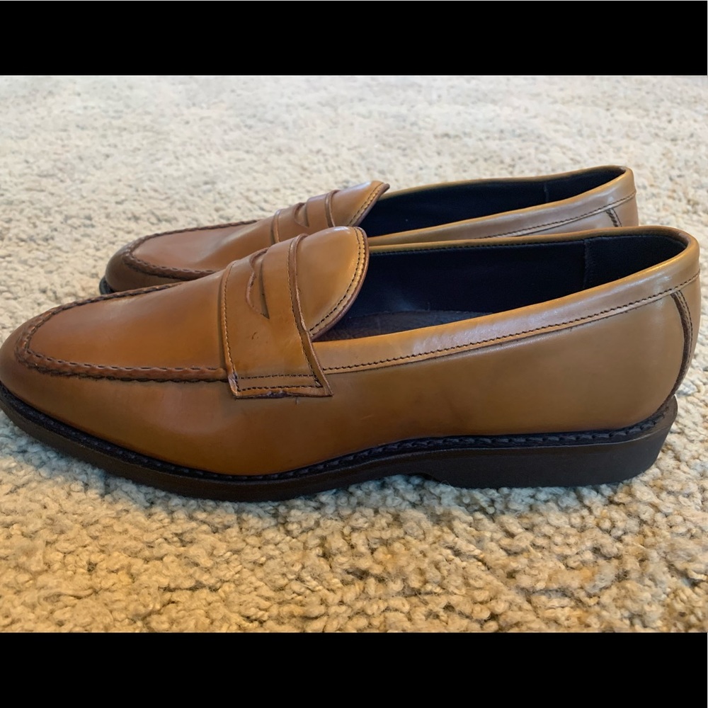 Allen Edmonds Loafers
Mens Sz 10.5 D
Walnut